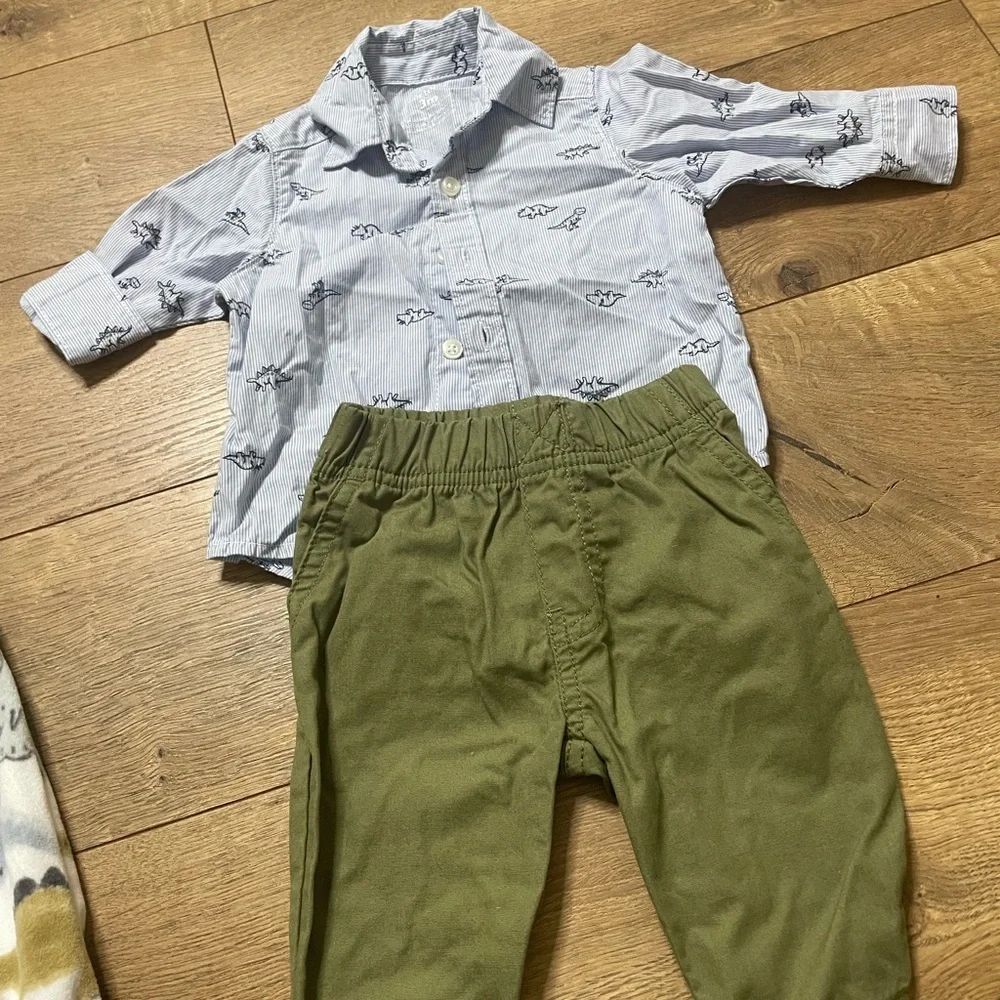 Baby Boy  3M Clothing Bundle – Footed Onesie & Carter’s Dressy Outfit
